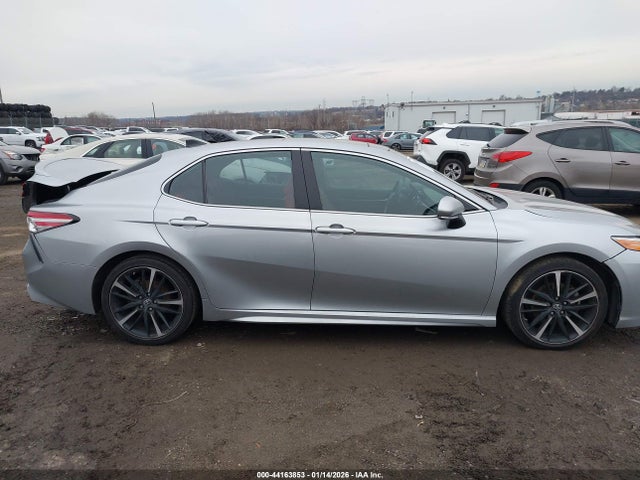 4T1B61HK6KU724835 Toyota CAMRY XSE
