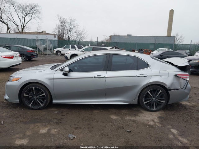 4T1B61HK6KU724835 Toyota CAMRY XSE