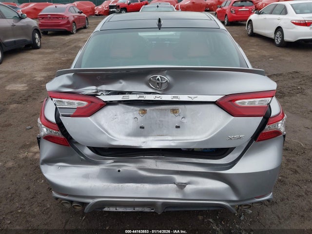 4T1B61HK6KU724835 Toyota CAMRY XSE