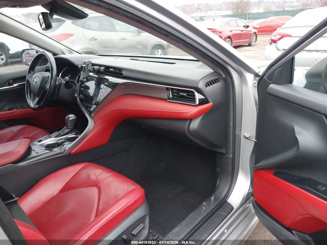 4T1B61HK6KU724835 Toyota CAMRY XSE
