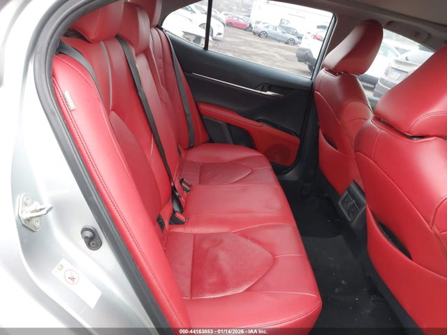 4T1B61HK6KU724835 Toyota CAMRY XSE