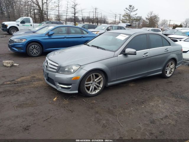 2012 MERCEDES-BENZ C 300 WDDGF8BBXCR198442 Photo 1