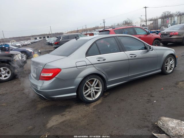 2012 MERCEDES-BENZ C 300 WDDGF8BBXCR198442 Photo 3