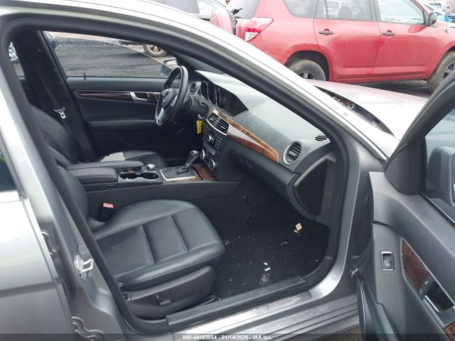 2012 MERCEDES-BENZ C 300 WDDGF8BBXCR198442 Photo 4