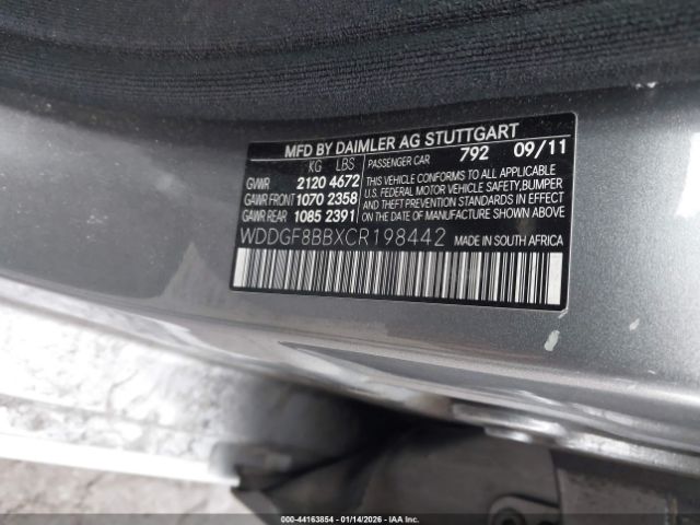 2012 MERCEDES-BENZ C 300 WDDGF8BBXCR198442 Photo 8