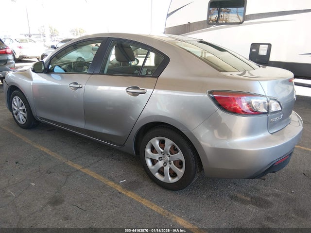 2011 Mazda Mazda3 I Sport მანქანა იყიდება აუქციონზე, vin: JM1BL1UF1B1382590, აუქციონის ნომერი: 44163870
