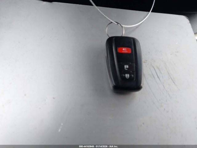 JTDKARFU1G3025311 Toyota Prius Four Touring