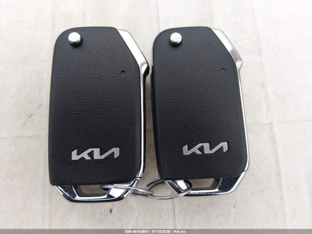KNDEPCAA3P7370399 KIA Seltos Lx