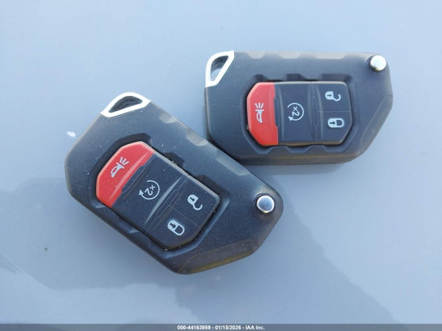 2025 JEEP GLADIATOR 1C6PJTAG8SL507634 Photo 10