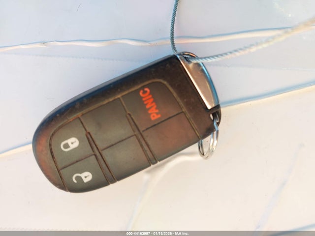 1C4RJEAG0LC245669 Jeep Grand Cherokee Laredo E 4x2
