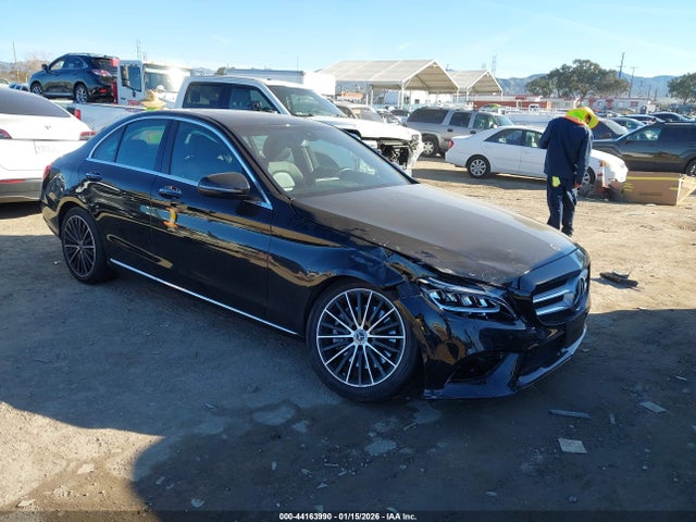 2021 MERCEDES-BENZ C 300 W1KWF8DB0MR644947