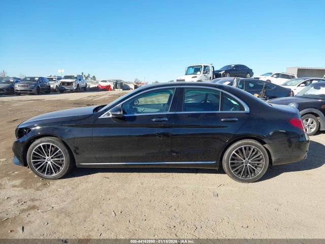 W1KWF8DB0MR644947 Mercedes-Benz C 300 Sedan