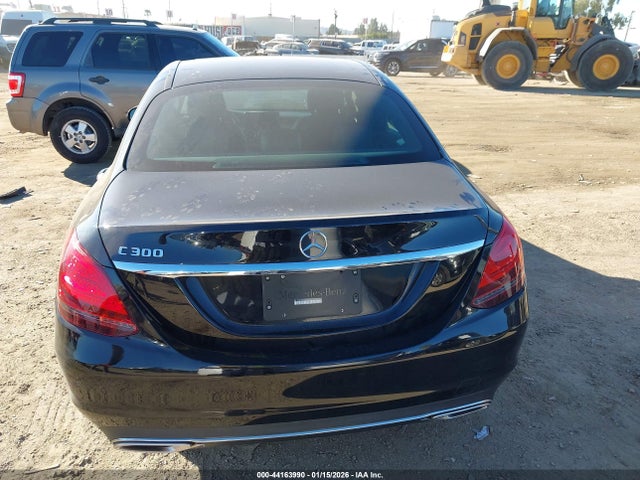 W1KWF8DB0MR644947 Mercedes-Benz C 300 Sedan
