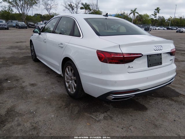 2022 AUDI A4 WAUABAF4XNA004599 Photo 2