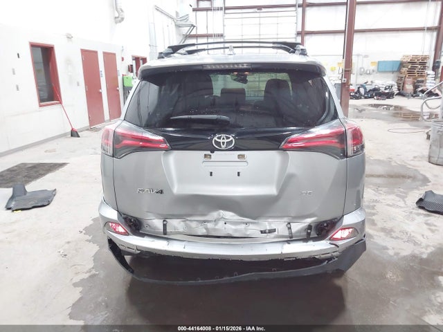 Toyota RAV4 SE 2018 JTMNFREV6JJ192548 Image 16