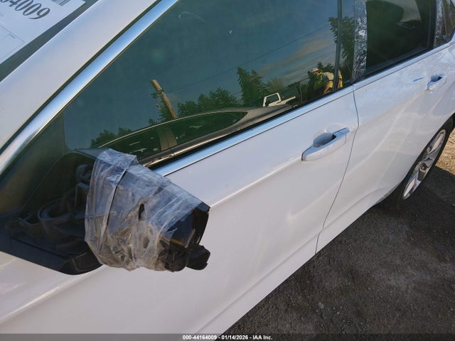 2G1105SA3H9175313 Chevrolet IMPALA 1LT