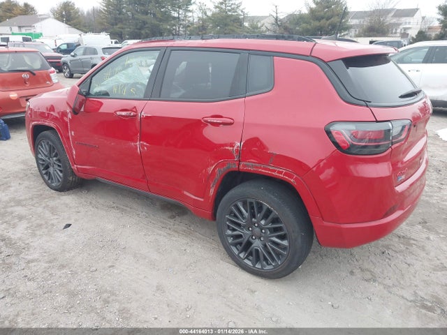 44164013 :رقم المزاد ، 3C4NJDCB6NT204299 vin ، 2022 Jeep Compass (red) Edition 4x4 مزاد بيع