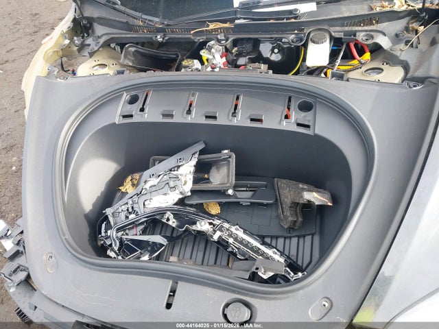 2024 TESLA MODEL 3 5YJ3E1EA4RF768116 Photo 9
