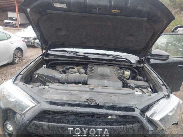 2023 TOYOTA 4RUNNER JTEEU5JR5P5300288 Photo 9