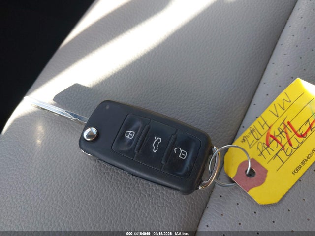 44164049 :رقم المزاد ، 1VWBS7A38EC084172 vin ، 2014 Volkswagen Passat 1.8t Sport مزاد بيع