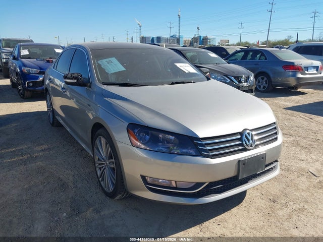 44164049 :رقم المزاد ، 1VWBS7A38EC084172 vin ، 2014 Volkswagen Passat 1.8t Sport مزاد بيع