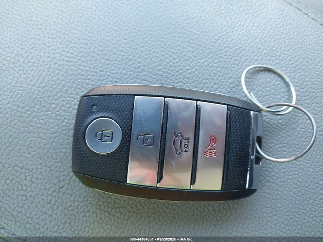 2016 KIA OPTIMA 5XXGU4L33GG078796 Photo 10