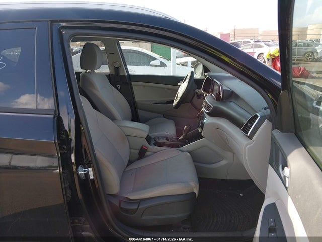 KM8J33A49MU391304 Hyundai Tucson Value