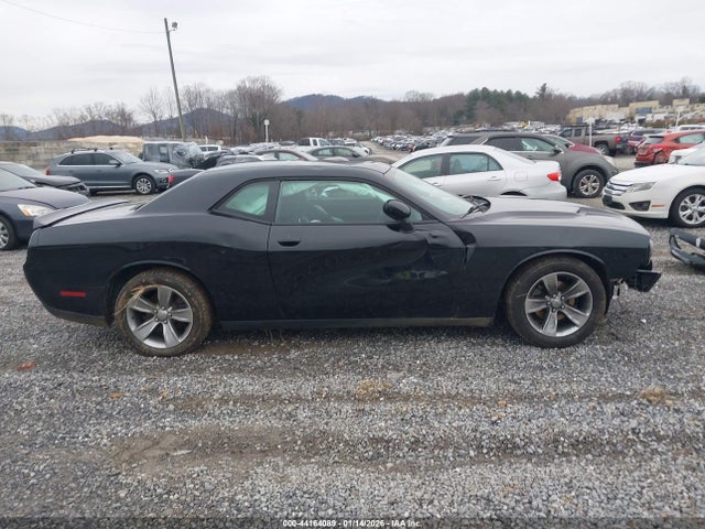 2C3CDZAG3KH675166 Dodge Challenger Sxt