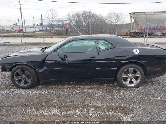 2C3CDZAG3KH675166 Dodge Challenger Sxt
