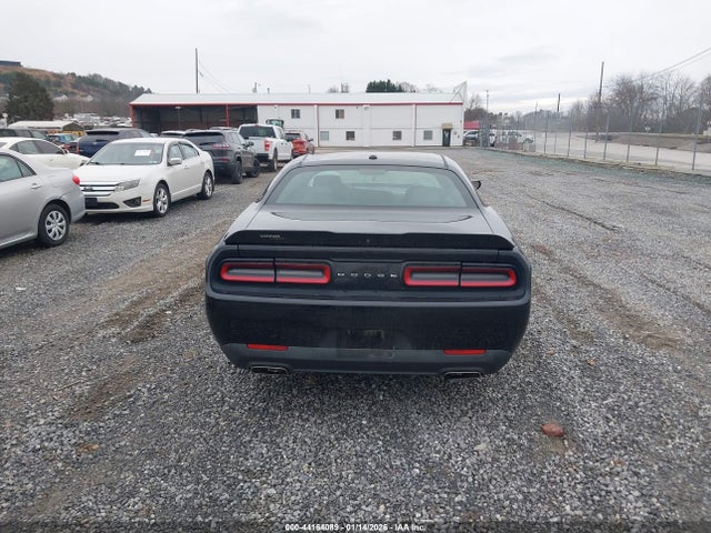 2C3CDZAG3KH675166 Dodge Challenger Sxt