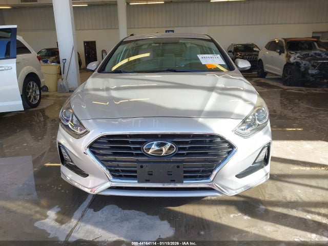 44164114 :رقم المزاد ، 5NPE24AF0JH656584 vin ، 2018 Hyundai Sonata Se مزاد بيع