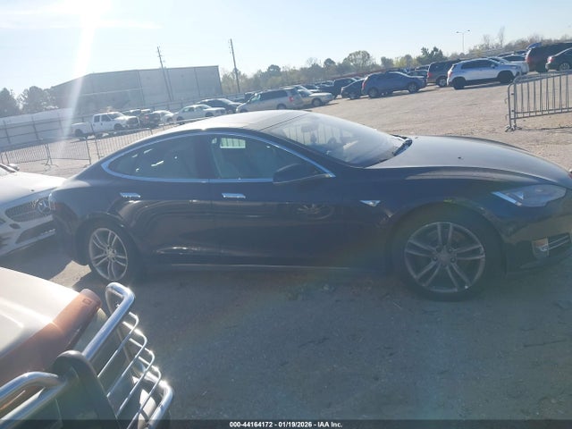 2014 Tesla Model S P85 მანქანა იყიდება აუქციონზე, vin: 5YJSA1H13EFP39784, აუქციონის ნომერი: 44164172
