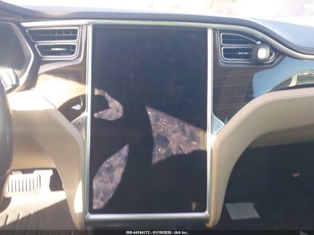2014 Tesla Model S P85 მანქანა იყიდება აუქციონზე, vin: 5YJSA1H13EFP39784, აუქციონის ნომერი: 44164172