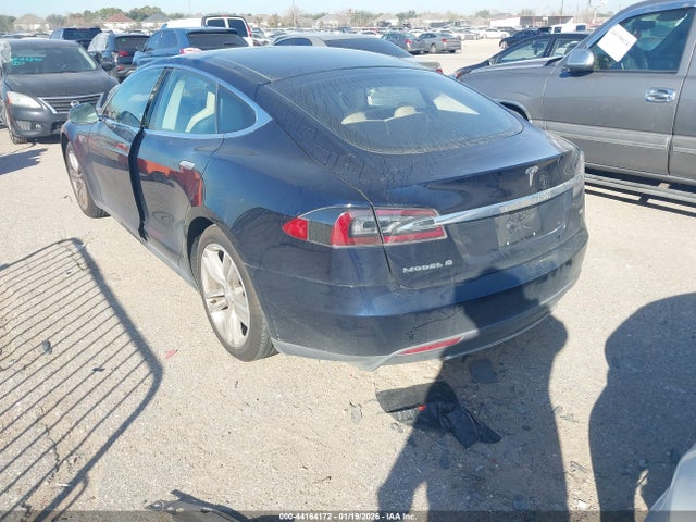 2014 Tesla Model S P85 მანქანა იყიდება აუქციონზე, vin: 5YJSA1H13EFP39784, აუქციონის ნომერი: 44164172