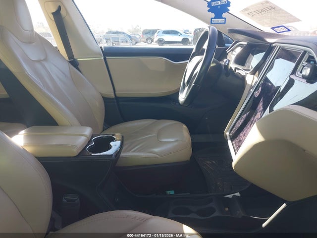 2014 Tesla Model S P85 მანქანა იყიდება აუქციონზე, vin: 5YJSA1H13EFP39784, აუქციონის ნომერი: 44164172