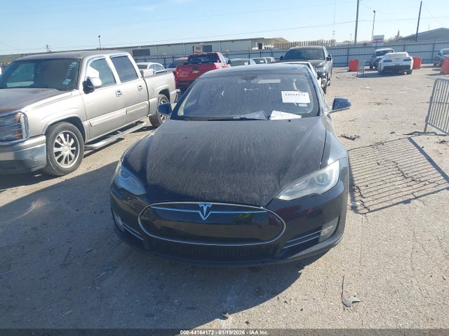 2014 Tesla Model S P85 მანქანა იყიდება აუქციონზე, vin: 5YJSA1H13EFP39784, აუქციონის ნომერი: 44164172