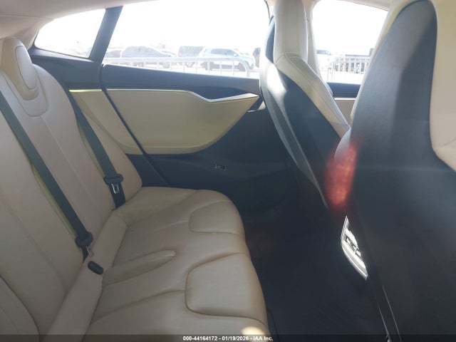 2014 Tesla Model S P85 მანქანა იყიდება აუქციონზე, vin: 5YJSA1H13EFP39784, აუქციონის ნომერი: 44164172