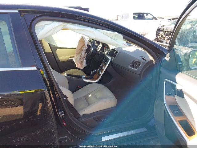 2018 VOLVO S60 INSCRIPTION LYV402TM2JB178976 Photo 4