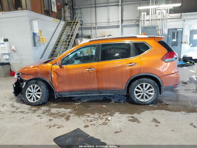 Nissan ROGUE SV 2017 JN8AT2MVXHW013929 Image 14