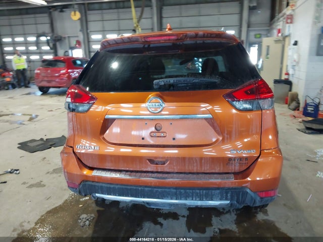 Nissan ROGUE SV 2017 JN8AT2MVXHW013929 Image 16