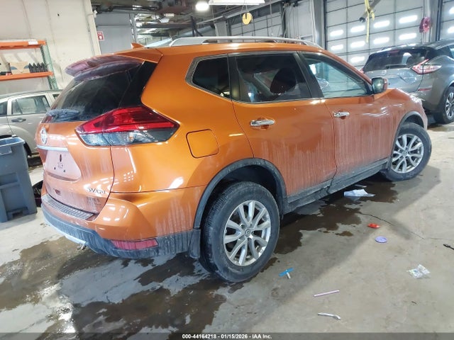 Nissan ROGUE SV 2017 JN8AT2MVXHW013929 Image 4