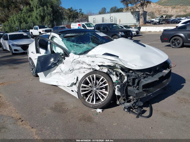 2018 KIA STINGER KNAE25LA4J6011192