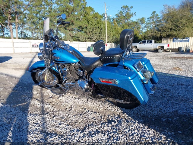 2011 HARLEY-DAVIDSON FLSTC 1HD1BW519BB038125 Photo 2