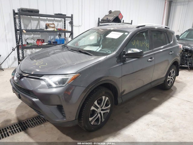 2T3BFREV9GW467522 Toyota RAV4 LE