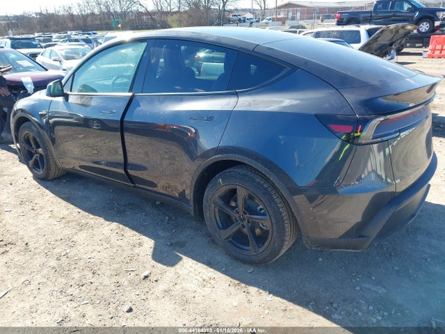 2026 TESLA MODEL Y 7SAYGDED5TF387106 Photo 2