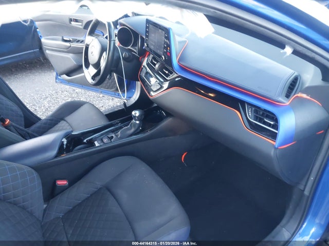 2020 TOYOTA C-HR NMTKHMBX4LR104770 Photo 4
