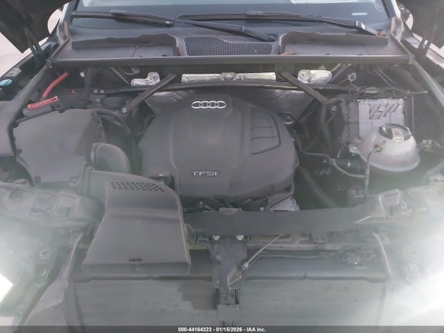 WA1BNAFY1J2212712 Audi Q5 2.0t Premium/2.0t Tech Premium