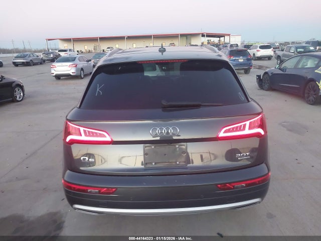 WA1BNAFY1J2212712 Audi Q5 2.0t Premium/2.0t Tech Premium