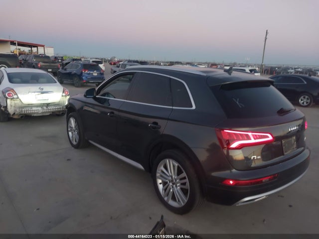 WA1BNAFY1J2212712 Audi Q5 2.0t Premium/2.0t Tech Premium