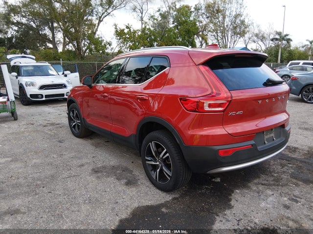 2024 VOLVO XC40 YV4L12UK3R2315858 Photo 2